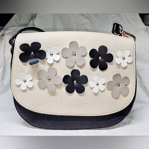 Coco + Carmen Black White Flower Shoulder Messenger Crossbody Purse